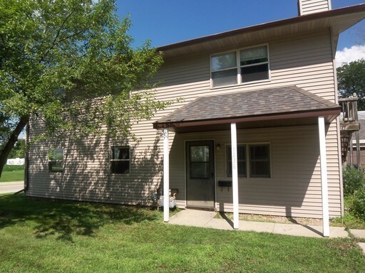 AVAILABLE AUGUST 1st! 3 Bedroom Duplex w/G... - AVAILABLE AUGUST 1st! 3 Bedroom Duplex w/G... House