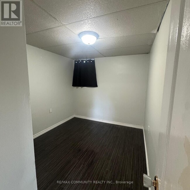 Photo - 108 Ontario St