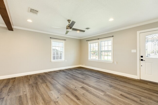 Photo - 1614 Avenue F