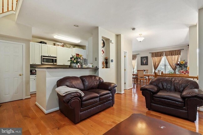 Photo - 20871 Grisdale Terrace