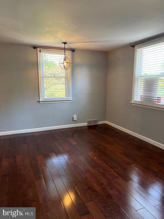 Photo - 237 Miner St