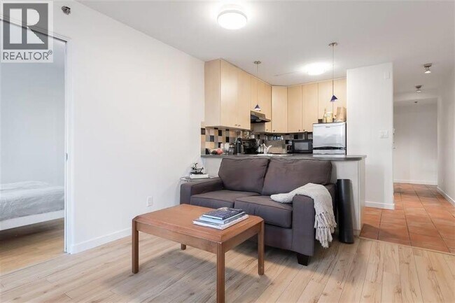 819 Hamilton St Unit 807