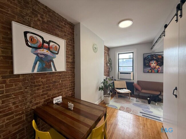 Photo - Top Level 3 BR Townhouse Custom Apt.  with...