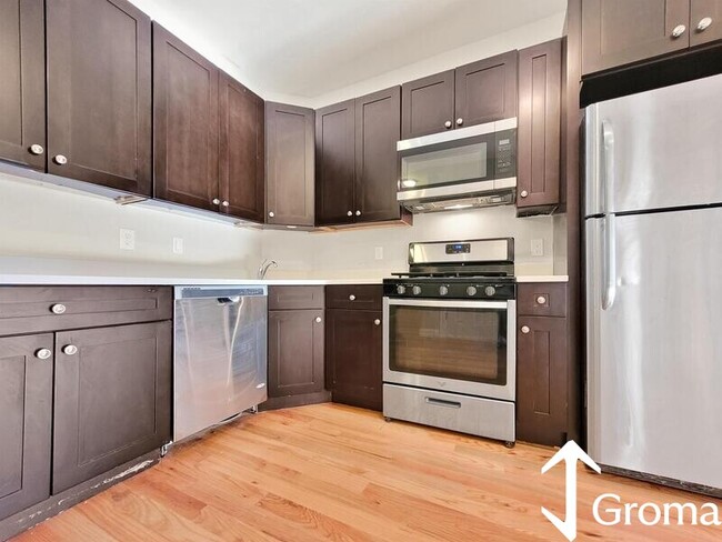 Photo - 25 Caldwell St Apartments Unit 3