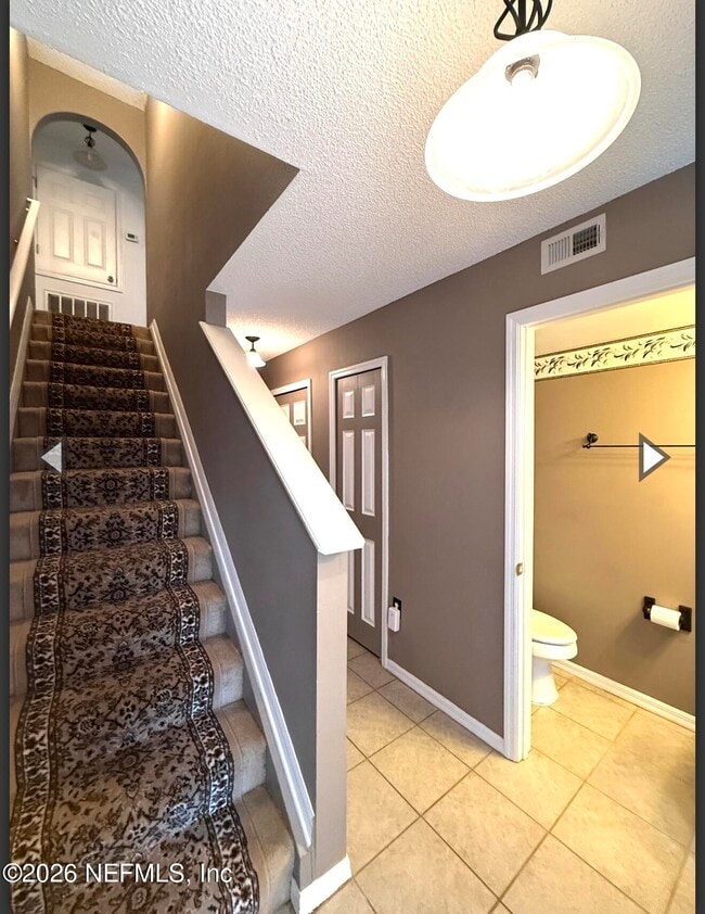 Photo - 6874 Playpark Trail W