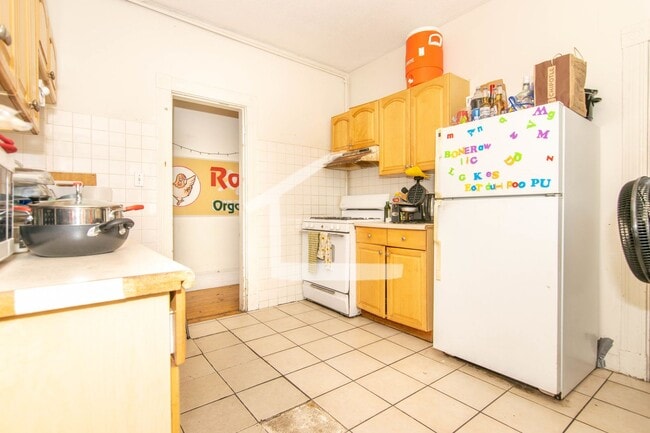 Photo - Five bed in Allston!!! LL PAID BROKER FEE!!