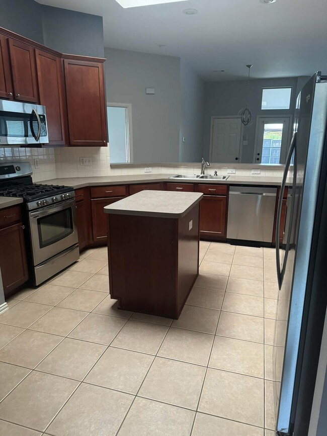 Photo - 1398 Forest Oaks Ct