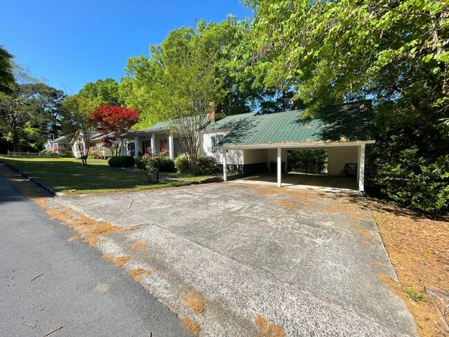 Photo - Nice 3/2 House in East Rome- $1,895