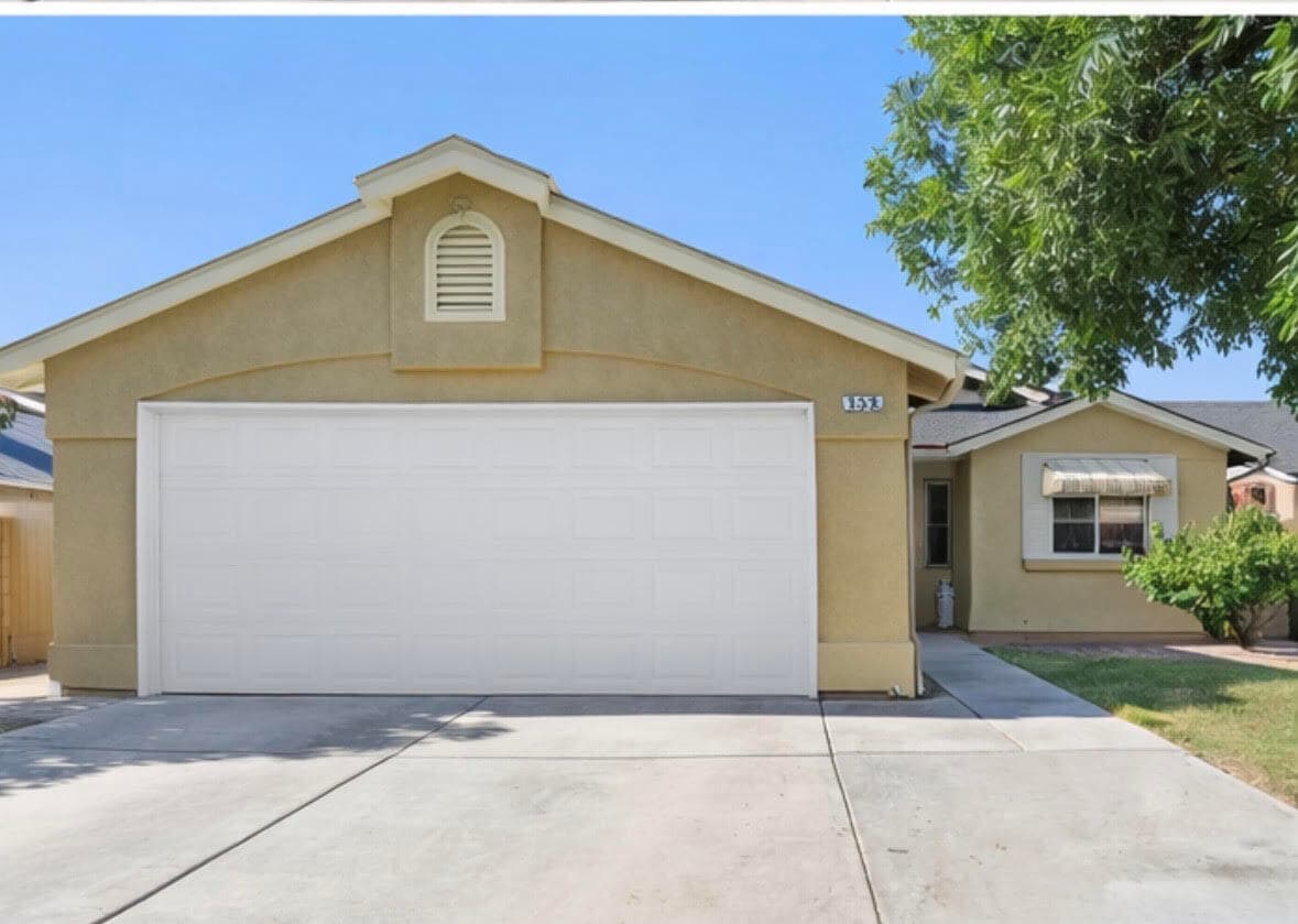 Photo - 631 McClain St