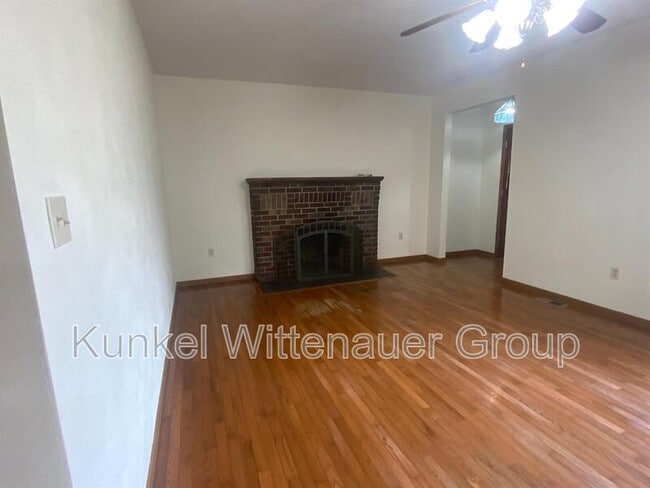 Photo - 301 N Julia St