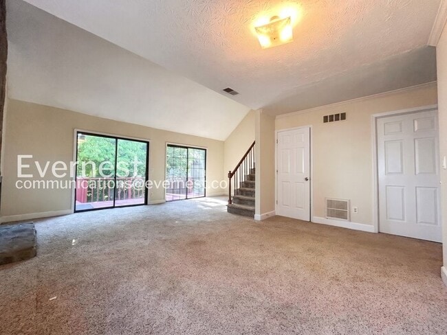 Photo - 1174 Ridgecrest Ln SE