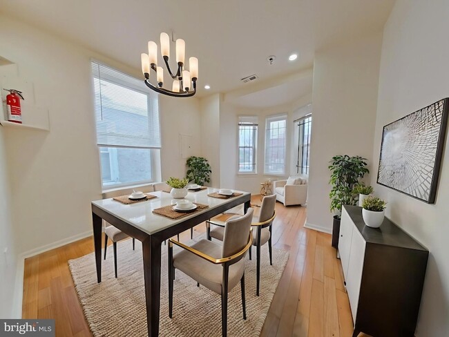 Photo - 1422 Willington St