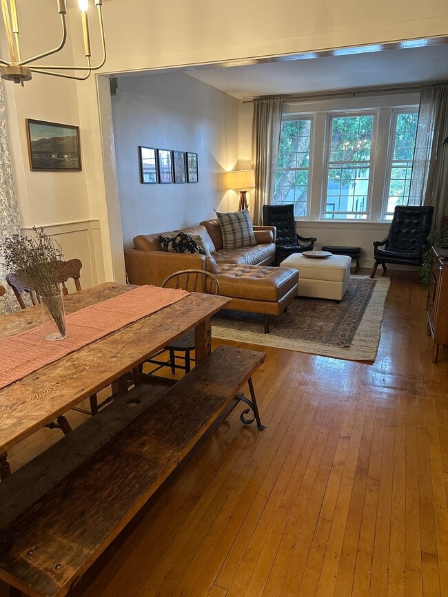 Photo - 2333 S Hoyne Ave Unidad 3