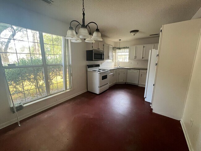 Photo - 3 Bedroom 2 Bath House in Hemmingwood - West Ashley