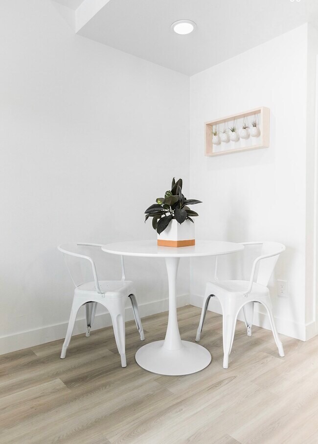 Dinette - The Sophia