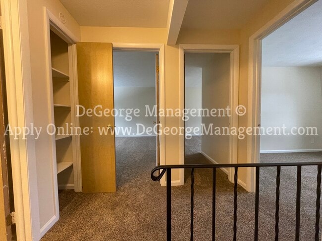 Photo - Woodside Court Apartments