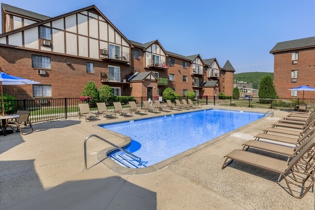 Rivers Edge Apartments
