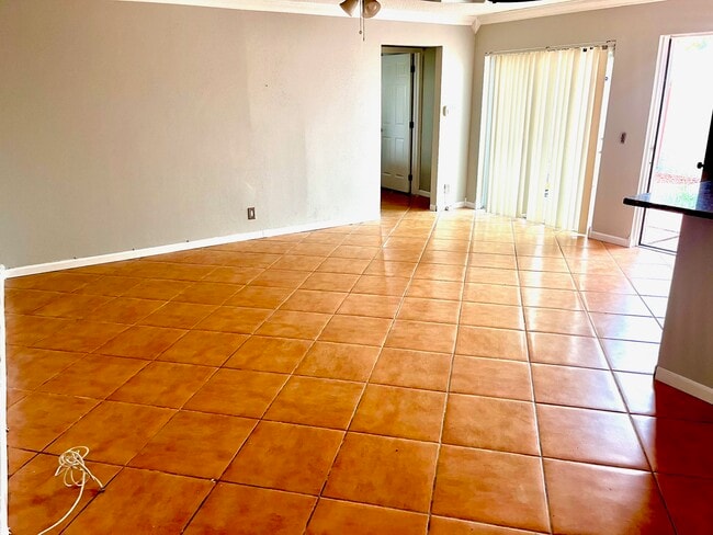 Photo - 17 Crossings Cir