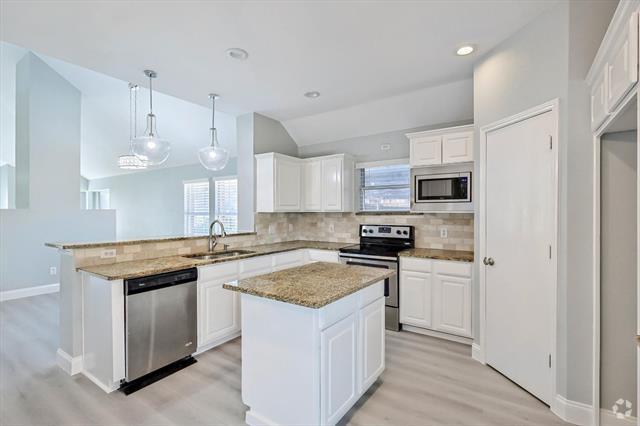Building Photo - 7612 Sunburst Trail Rental