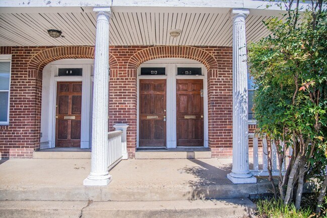 Building Photo - 6 S Granby St Unit Apt #1st Fl B