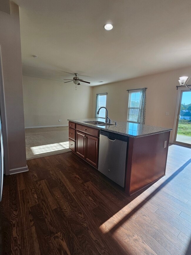 Photo - 308 Corday Ln