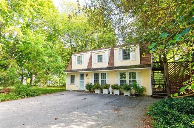 554 E Main Rd