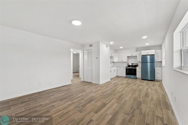 Photo - 1301 Emerald Terrace Apartment Unit 14