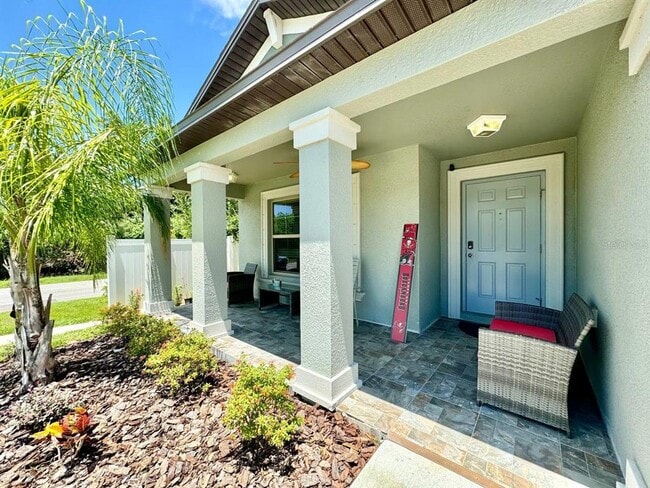 1881 Sand Daisy Pl