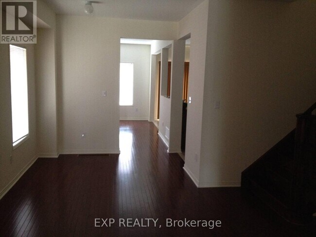 Photo - 247 Checkerberry Crescent