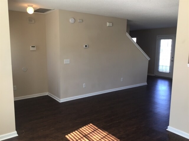 Photo - 419 Flint Dr