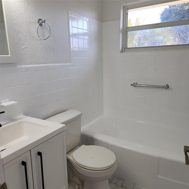 Photo - 3925 Omega Ln