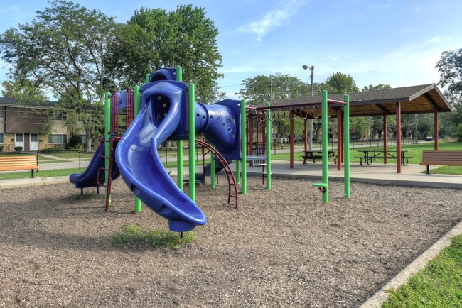 Photo - Euclid Apartments