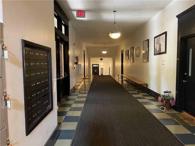 Photo - 1031 State St NW