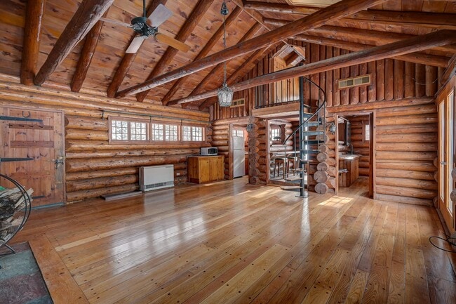 50 Morrill Ln