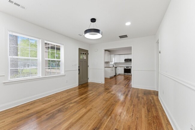 Photo - 2762 Oldknow Dr NW