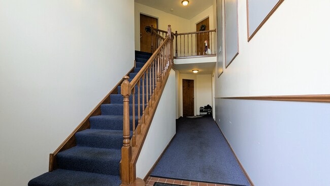 Photo - 1880 Fox Run Dr