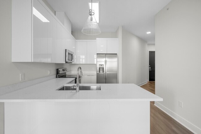 Photo - 121 34th St Unit 408