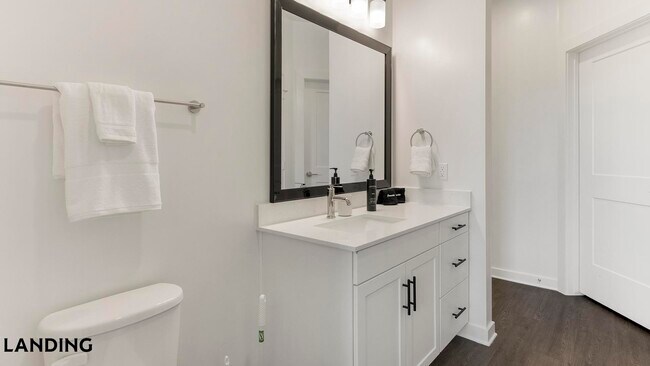 Photo - 3900 Robinson Rd Unidad 1303