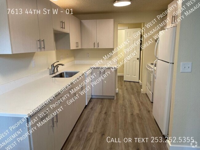 Building Photo - 7613 44th St W Unit 01 Rental