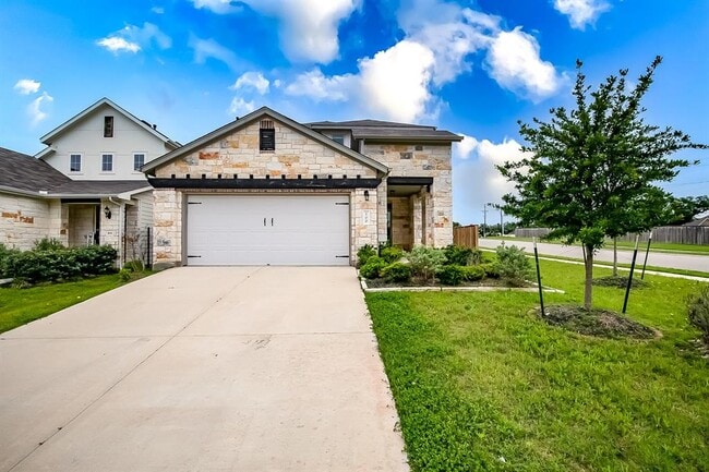 Photo - 100 Earl Keen St