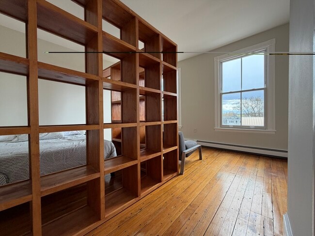 Building Photo - 367 Somerville Ave Unit G