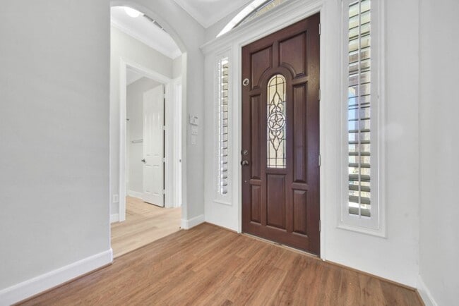 Photo - 6523 Monrovia Ln