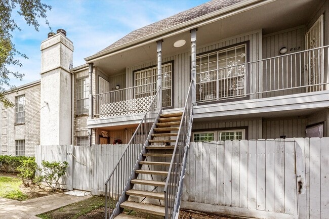 Photo - 6606 De Moss Dr Unit 804