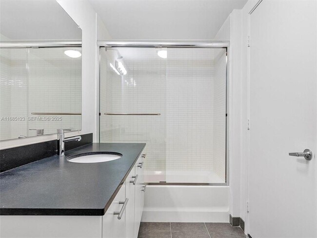 Photo - 7935 East Dr Unidad 12