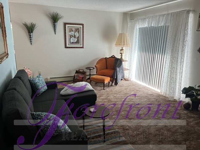 Photo - 4440 S Poplar St