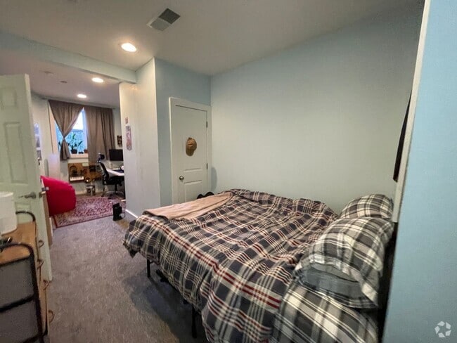 Building Photo - 1411 W Thompson St Unit 1 Rental