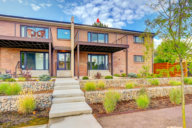 Courtyard at Sloans Lake - Courtyard at Sloans Lake Apartments