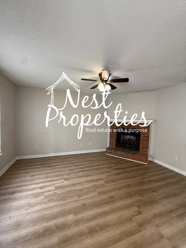 Photo - 101 Manorwood Ct