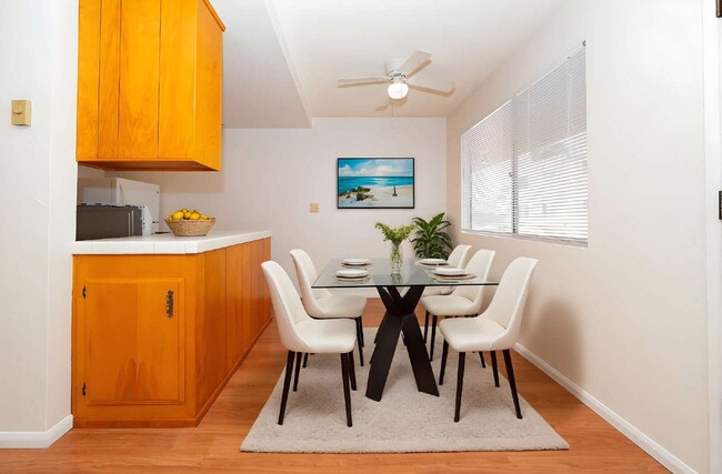 Photo - Chula Vista Large Upstairs 1 Bed / 1 ba. R... Unit #B