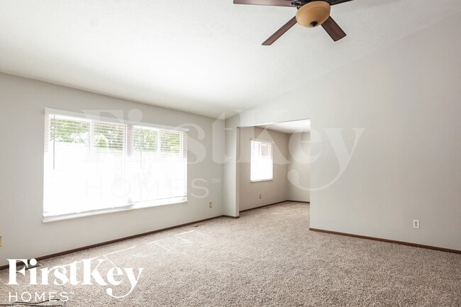 Photo - 6921 Mapleton Ct